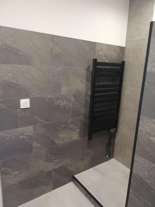Appartement Pour 4Prs Dans Maison Individuelle 알레몽 0*,